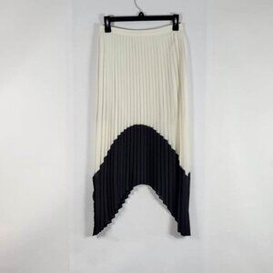 Express Skirt # 272 Size 4